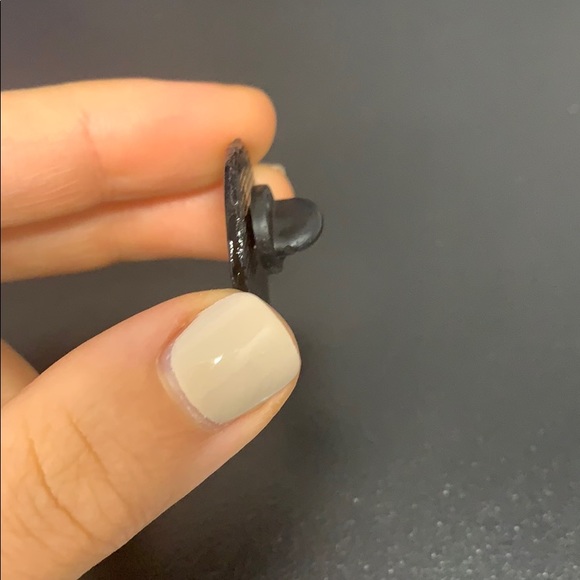 ⭐️3/$20⭐️ Pack lighter for further pin - Picture 3 of 3